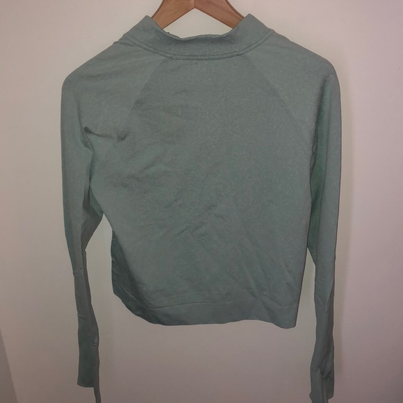 Lululemon half zip - Picture 3 of 4